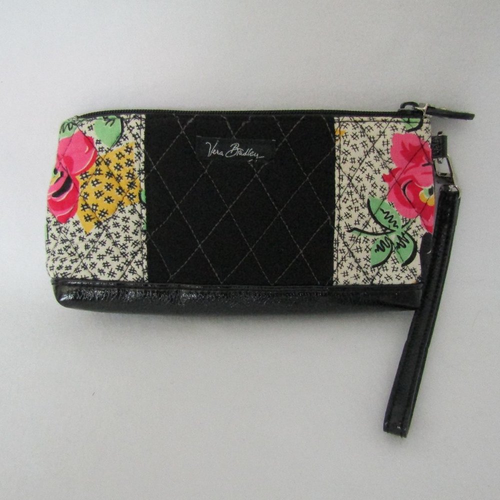 Nwot Vera Bradley Patchwork Collection Wristlet - image 1